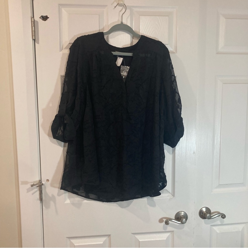 Torrid lacy sheer floral textured Harper top 3/4 roll tab sleeves size 3X NWT